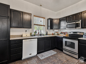 Photo 4 for 489 E Center St