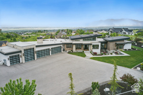 Photo 3 for 630 N Loafer Canyon Rd