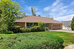 Photo 2 for 4675 Jefferson Ave