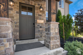 Photo 3 for 68 Hawksbeard Cir