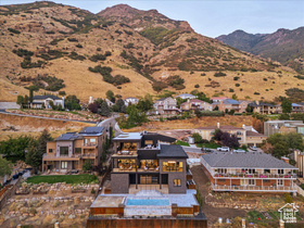 Photo 2 for 6078 S Heughs Canyon Way