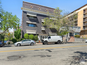 Photo 4 for 125 E 1st Ave #206