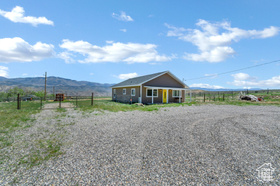 Photo 4 for 1665 S Kennedy Dr