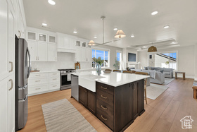 Photo 4 for 76 E Springs Ln