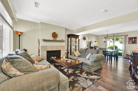 Photo 4 for 1427 S Blossom Ln