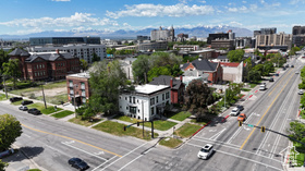 Photo 2 for 376 E Broadway
