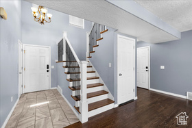 Photo 2 for 122 W Stern Ct #25