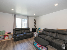 Photo 5 for 3906 S Bowie Dr