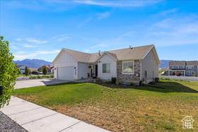 Photo 3 for 464 S Trejo Ridge Rd