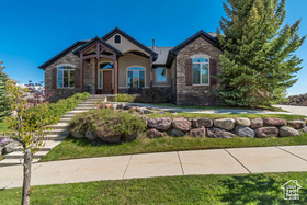 Photo 1 for 2116 E Falcon Ridge Dr