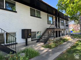 Photo 2 for 285 E Whitlock Ave