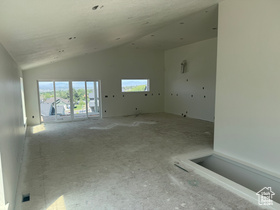 Photo 5 for 3023 N Mountain Rd  #212