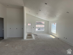 Photo 4 for 3023 N Mountain Rd  #212