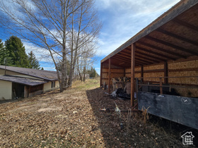 Photo 4 for 779 Lanark Rd
