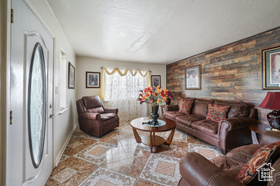 Photo 6 for 705 N American Beauty Dr