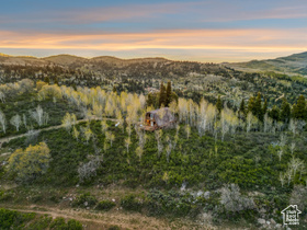 Photo 2 for 2422 S Valley View Cir