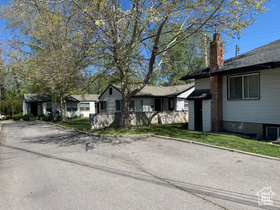 Photo 3 for 751 E Scott Ave