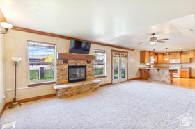 Photo 3 for 2029 S Cottage Ln