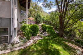 Photo 5 for 2016 E Graystone Ln
