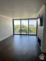 Photo 3 for 241 N Vine St #207W