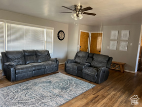 Photo 2 for 310 E Ashley Way