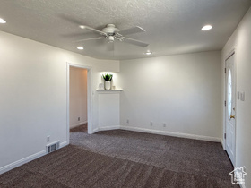 Photo 4 for 346 Columbia Dr