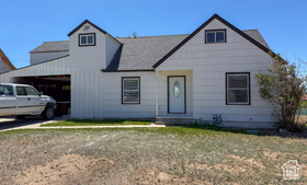 Photo 1 for 346 Columbia Dr