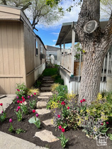 Photo 4 for 19 E Colonial Wood #D