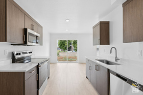 Photo 6 for 1615 N Angel St #B