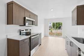 Photo 4 for 1615 N Angel St #B