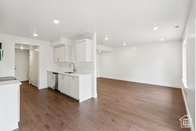 Photo 2 for 1615 N Angel St #C