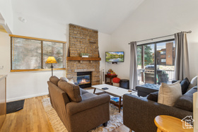 Photo 4 for 2025 Canyons Resort Dr #B7