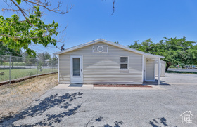 Photo 3 for 429 S Coleman St
