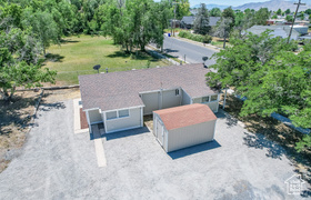 Photo 2 for 429 S Coleman St