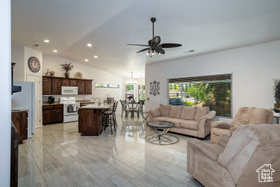 Photo 6 for 576 S Fiesta Dr
