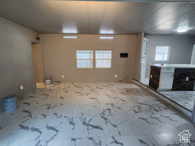 Photo 6 for 1126 W Carmellia Dr