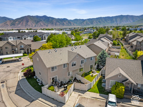 Photo 6 for 223 W Crescent View Ln  #126