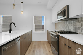 Photo 3 for 620 N Orchard Dr #11