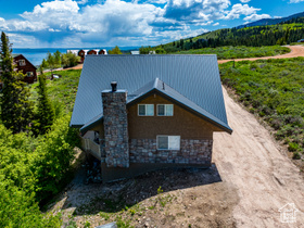 Photo 4 for 374 Cold Springs Dr