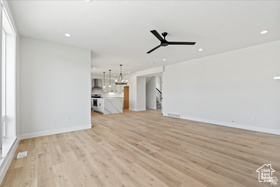 Photo 4 for 1045 W Turnberry Cv #16
