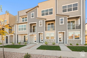 Photo 2 for 6809 W Pine Trail Ln #303