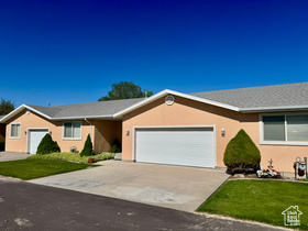 Photo 1 for 445 Topaz Blvd #10