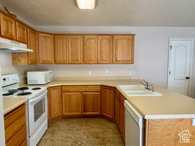 Photo 3 for 445 Topaz Blvd #10