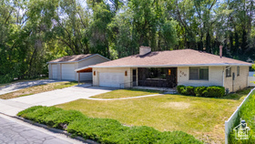 Photo 2 for 700 E Spruce Glen Rd