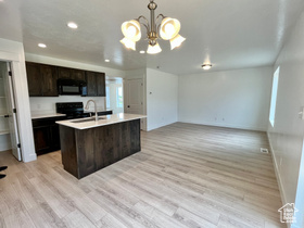 Photo 5 for 1937 S Freestone Blvd