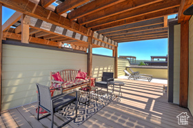 Photo 4 for 1370 Center Dr #17