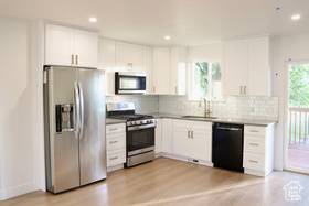 Photo 4 for 579 N 430 East