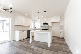 Photo 4 for 1051 N 3685 West #250