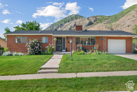 Photo 1 for 1185 E Hillcrest Dr