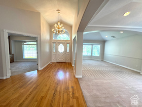 Photo 5 for 362 S Glen Cir